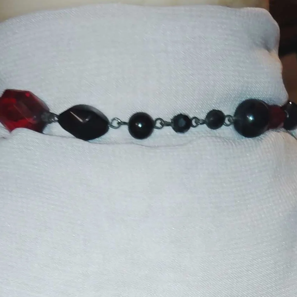 Handcrafted Super Chunky Gothic Black & Red 18" Beaded Necklace Collar - Picture 2 of 8